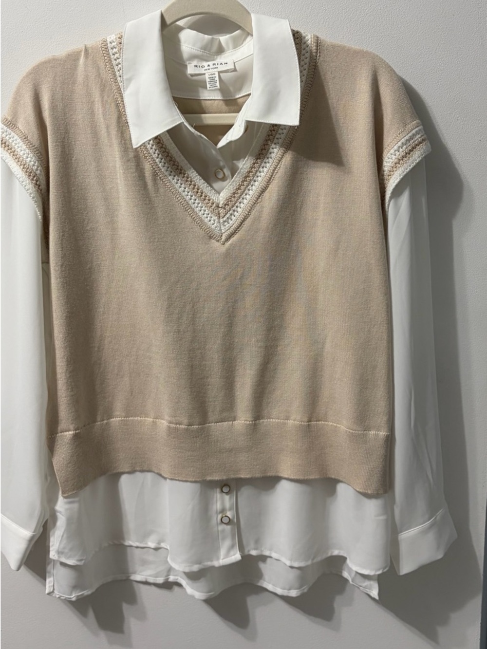 RIO & RIAN New York 2-in-1 Cream Blouse with Tan Vest